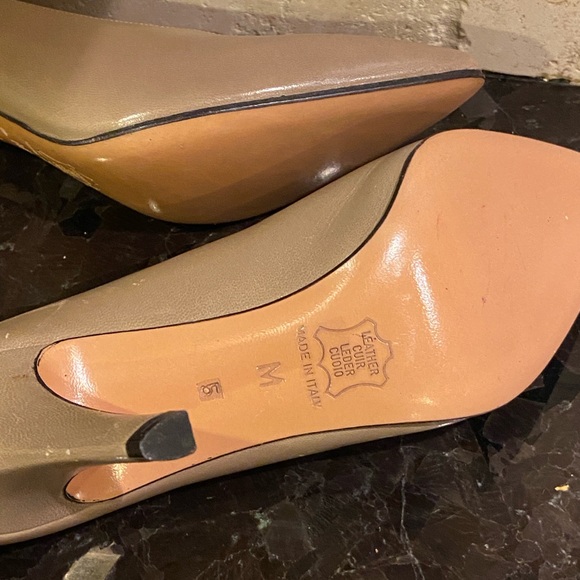 Yves Saint Laurent 80’s Tan Leather Courts Heels Pumps 6 M Italy VTG - Picture 4 of 7